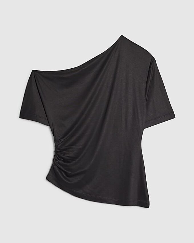 Svart off-shoulder-top med drapering