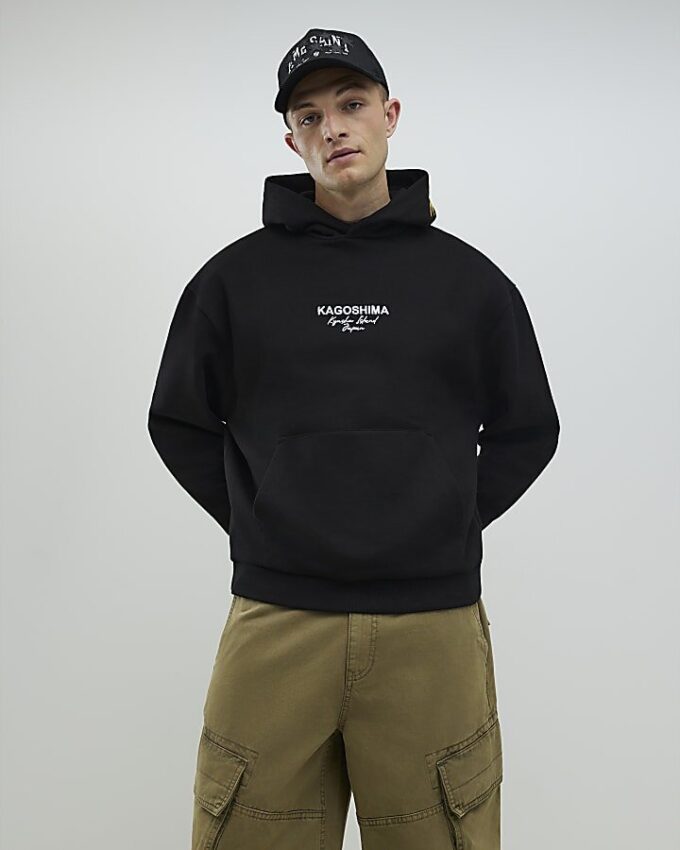 Svart oversized hoodie med Kagoshima Dragon-tryck