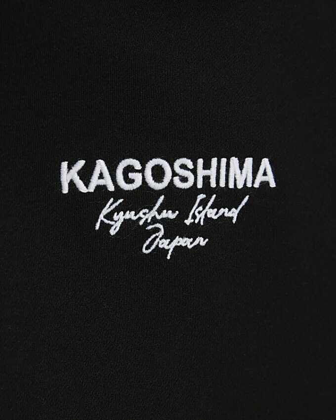 Svart oversized hoodie med Kagoshima Dragon-tryck
