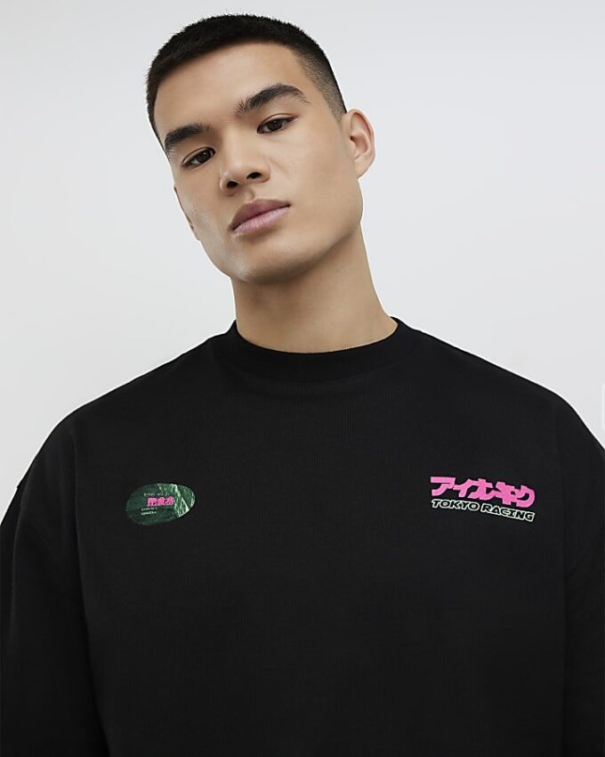 Svart oversized-passformad T-shirt med japansk bil