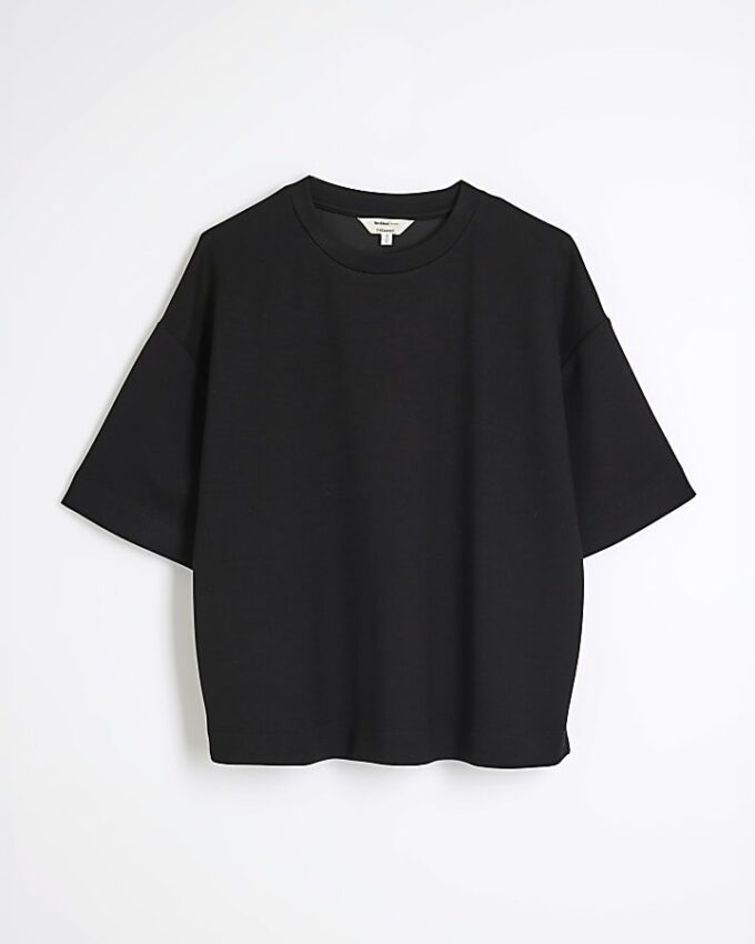 Svart premium-T-shirt med korta ärmar och boxig passform