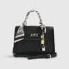 Svart präglad charm-tote