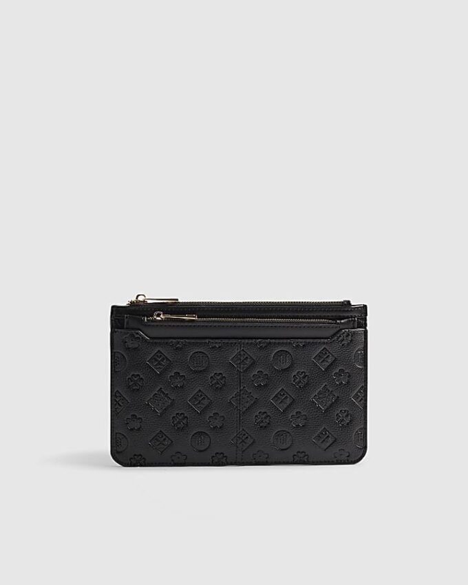 Svart präglad resplånbok med monogram