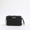 Svart quiltad crossbody-väska i konstläder