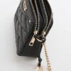 Svart quiltad crossbody-väska i konstläder