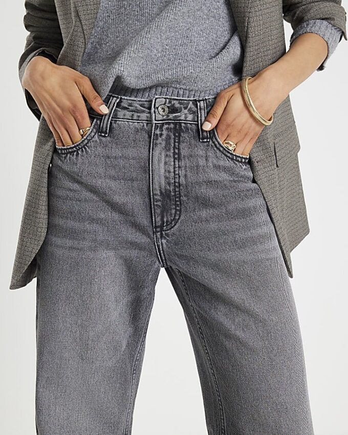 Svart Relaxed Straight Jeans
