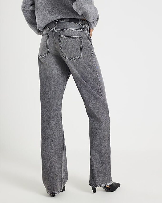 Svart Relaxed Straight Jeans