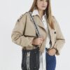 Svart RI Pocket Messenger Bag