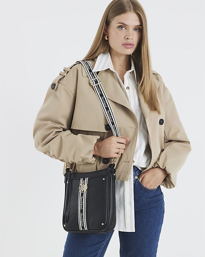 Svart RI Pocket Messenger Bag