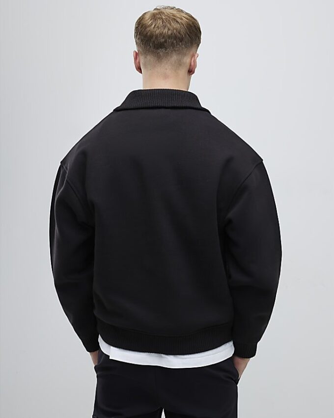 Svart ribbad sweatshirt med normal passform