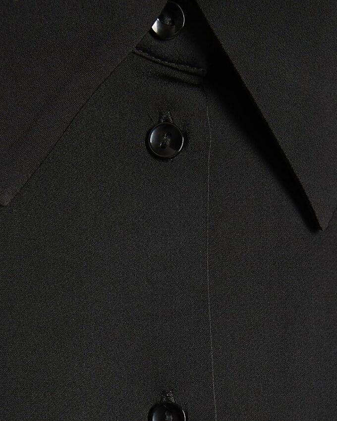 Svart satin långärmad slim fit-skjorta