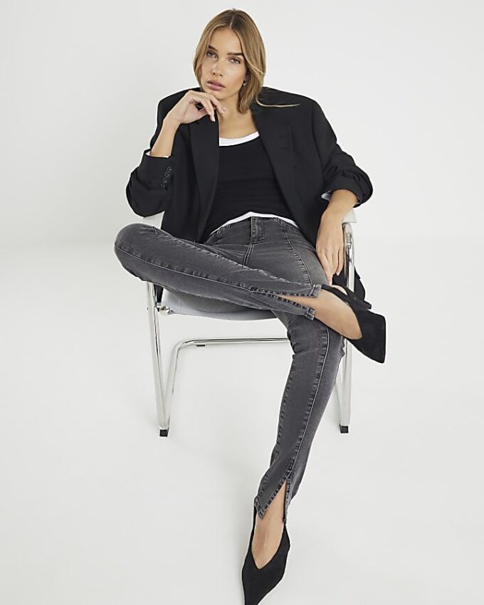Svart skinny jeans med sömdetaljer Svart skinny jeans med sömdetaljer