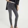 Svart skinny jeans med sömdetaljer Svart skinny jeans med sömdetaljer
