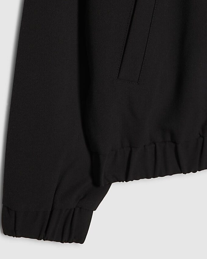 Svart slim fit-bomberjacka Svart slim fit-bomberjacka