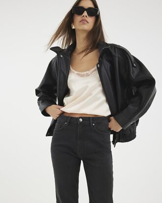 Svart slim fit-jeans med hög midja och ankellängd Svart slim fit-jeans med hög midja och ankellängd