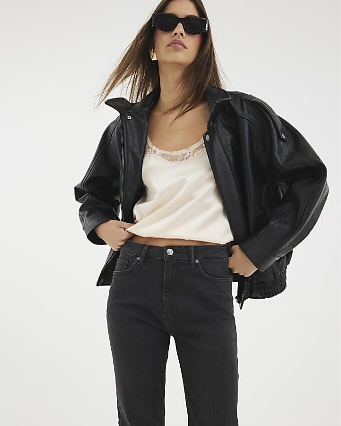 Svart slim fit-jeans med hög midja och ankellängd