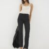 Svart slim fit-jeans med hög midja och ankellängd