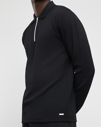 Svart slim fit-polotröja med struktur
