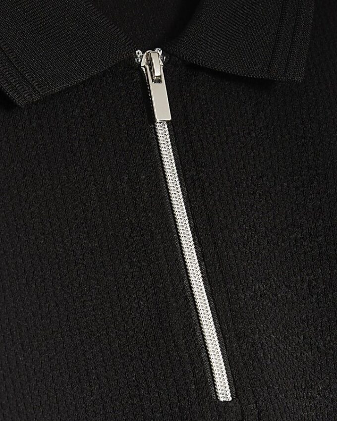 Svart slim fit-polotröja med struktur