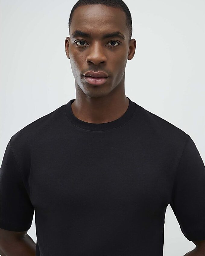 Svart slim fit-T-shirt