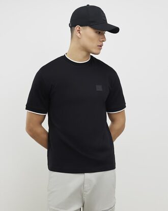 Svart slim fit-T-shirt med MCMXII-märke