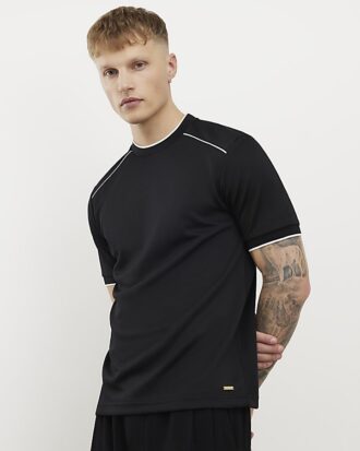 Svart slim fit-T-shirt med piping