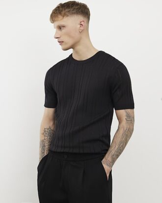 Svart slim fit-T-shirt med ribbade kanter