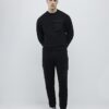 Svart slim fit-tröja i nylonhybrid