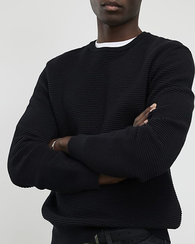 Svart slim fit-tröja i stickat