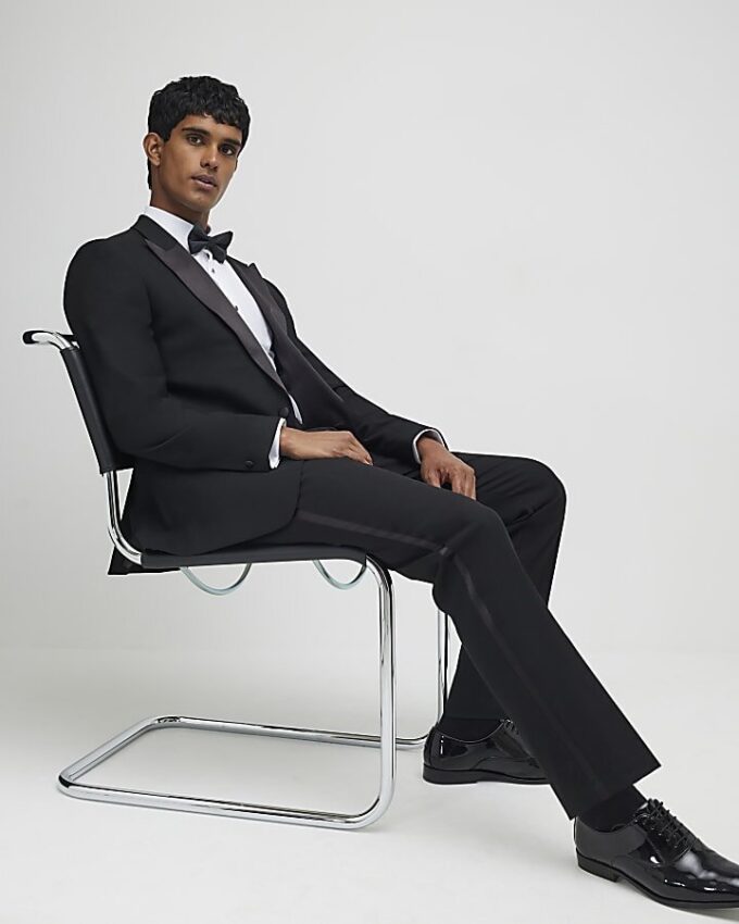 Svart stretchig slim fit-smokingbyxa