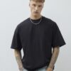Svart T-shirt i oversized-modell