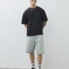 Svart T-shirt i oversized-modell