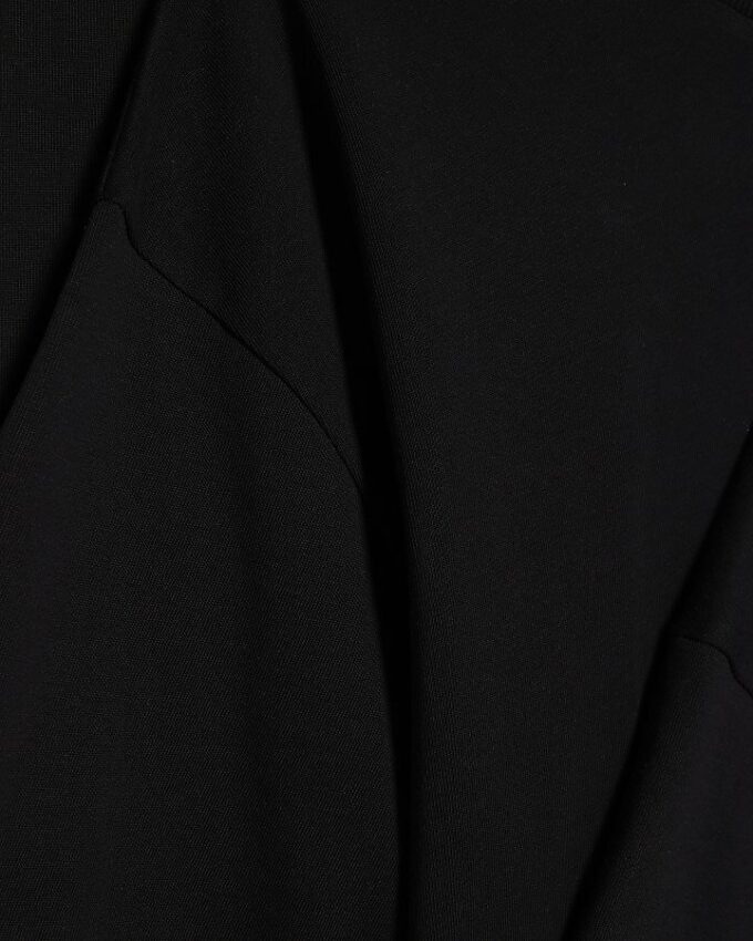 Svart T-shirt i oversized-modell
