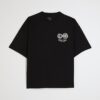 Svart T-shirt med internationella flaggor