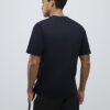 Svart T-shirt med normal passform Svart T-shirt med normal passform