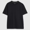 Svart T-shirt med normal passform Svart T-shirt med normal passform