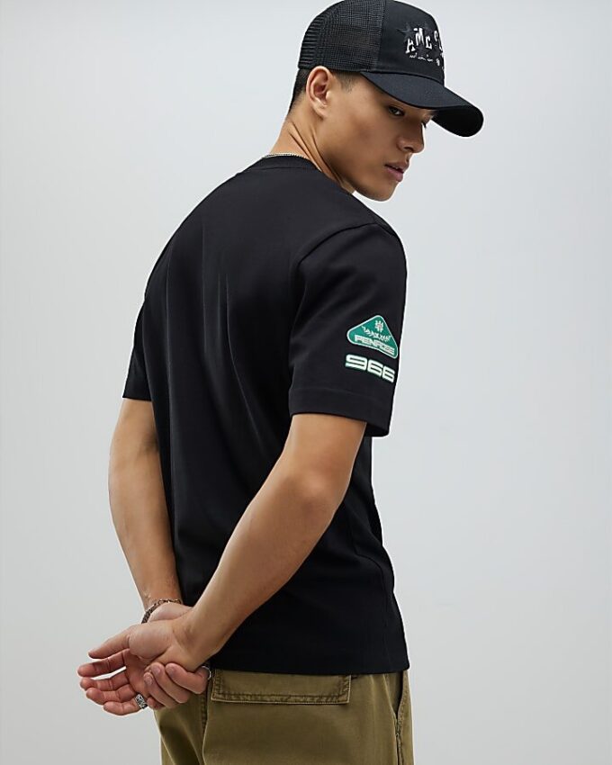 Svart T-shirt med normal passform och Penrose-vapen