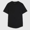 Svart T-shirt med normal passform och rundad fåll