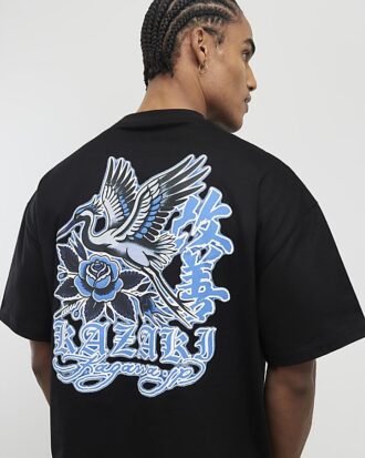 Svart T-shirt med oversized passform och Kazaki Crane-tryck