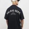 Svart T-shirt med oversized passform och Palais Dept-tryck