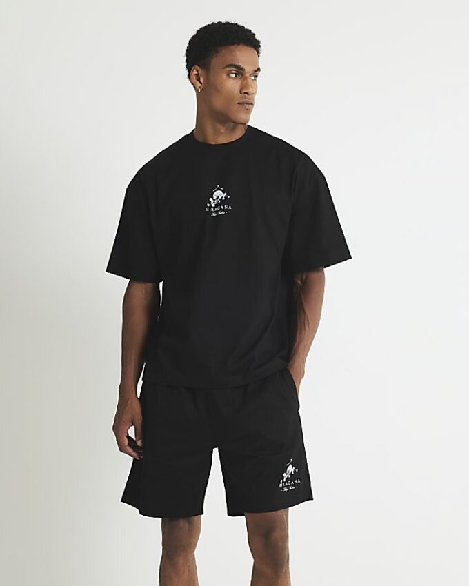 Svart T-shirt och shorts med japanskt tryck Svart T-shirt och shorts med japanskt tryck