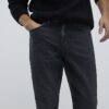 Svart tapered fit-tvättad jeans