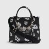 Svart totebag med daisy chain