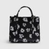 Svart totebag med daisy chain