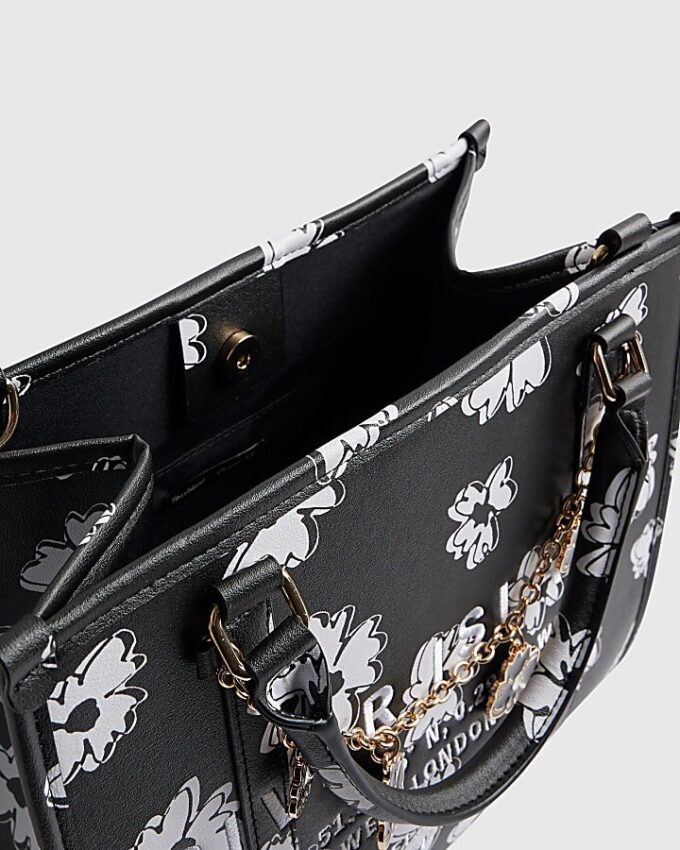 Svart totebag med daisy chain