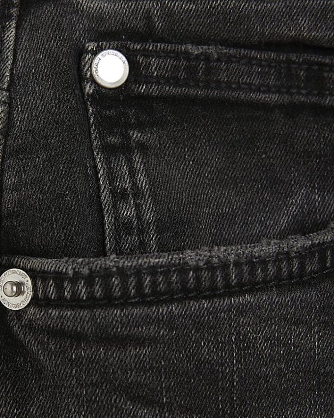 Svart tvättade slim fit-jeans