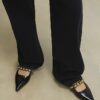 Svarta platta pumps med nitar