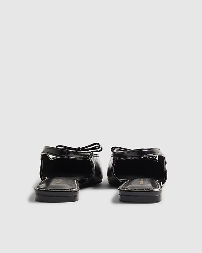 Svarta platta skor med dubbel rosett och slingback
