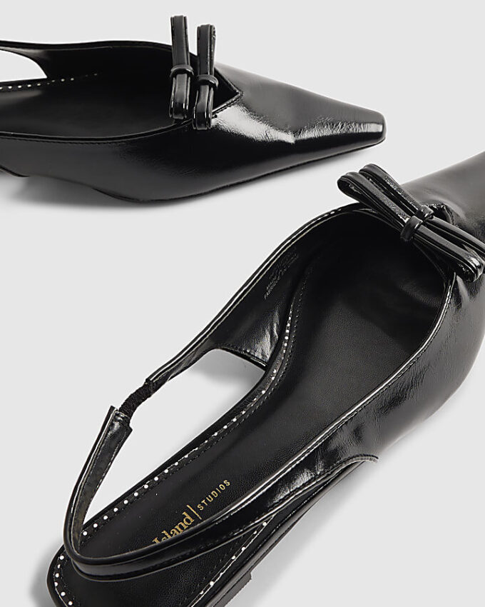 Svarta platta skor med dubbel rosett och slingback