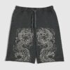 Svarta shorts med broderad japansk drake